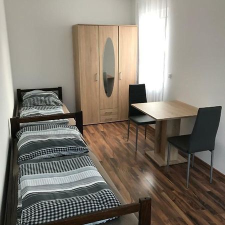Monteurzimmer Sankt Augustin Luaran gambar